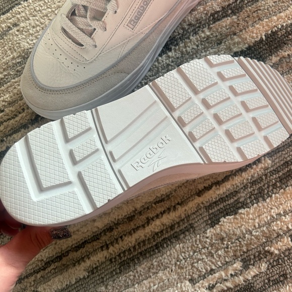 Reebok high tops brand new size 10 - Picture 2 of 5